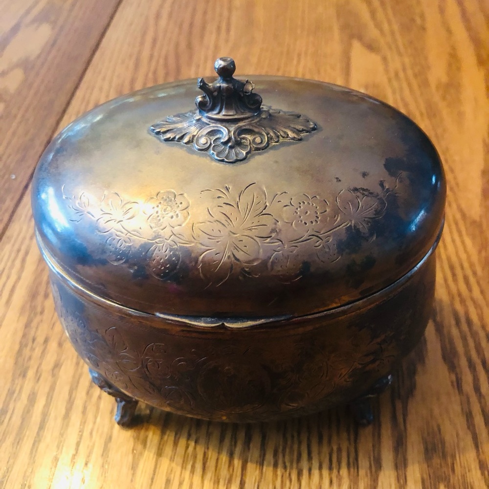 Sterling silver jewelry box marked 800